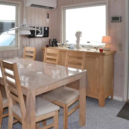 펜션 Esbjerg V With Patio Vi