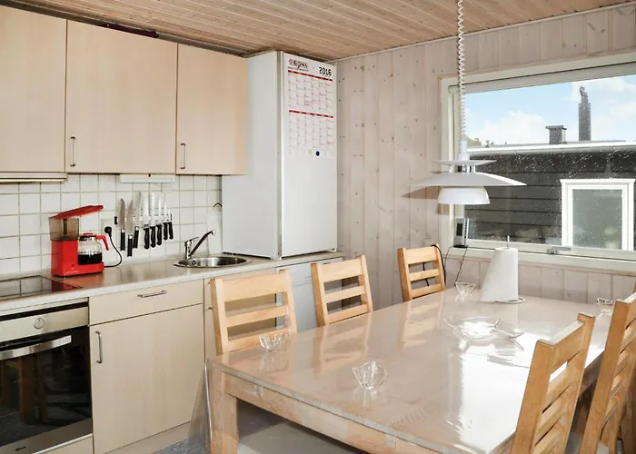 펜션 V With Patio Vi 에스비에르